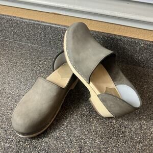 Sandgrens Brett Swedish Closed Back Clogs Women's Size EU 40 US 9.5 Stone Nubuck